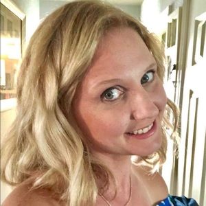 Meet your Posher, Janelle